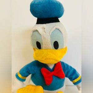Walt Disney Donald Duck 15" Plush Just Play Stuffed Animal Classic Sailor Outfit